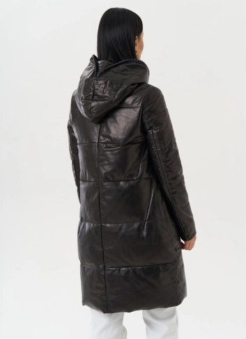 Кожаный пуховик с капюшоном