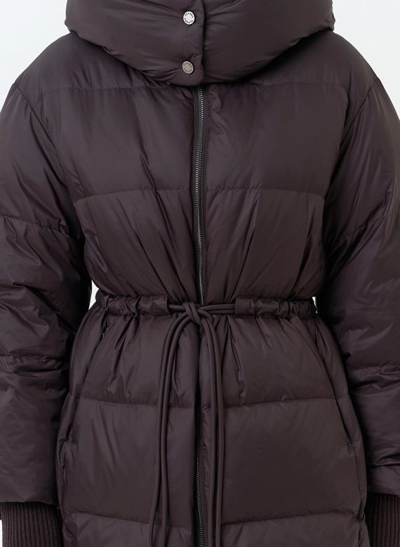 Женский пуховик с капюшоном фото