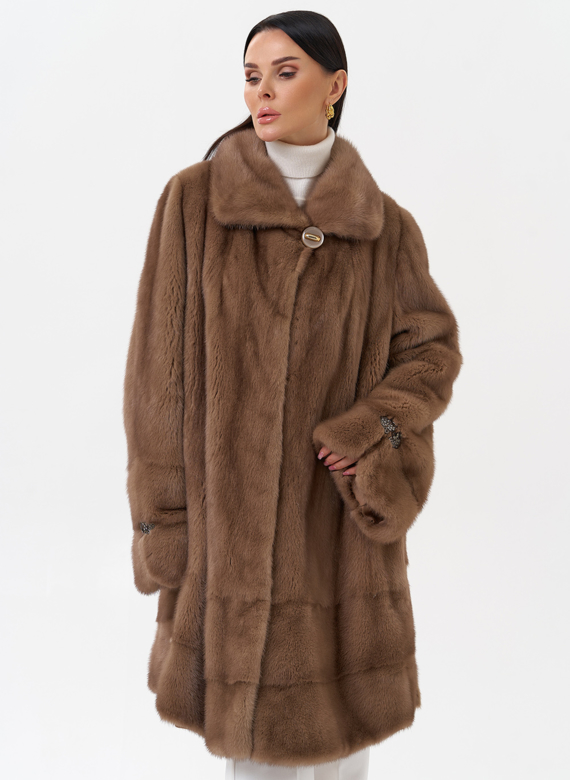 Шуба бежевого цвета из норки