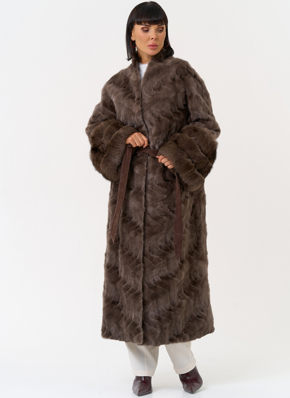 Женская шуба из меха норки с поясом