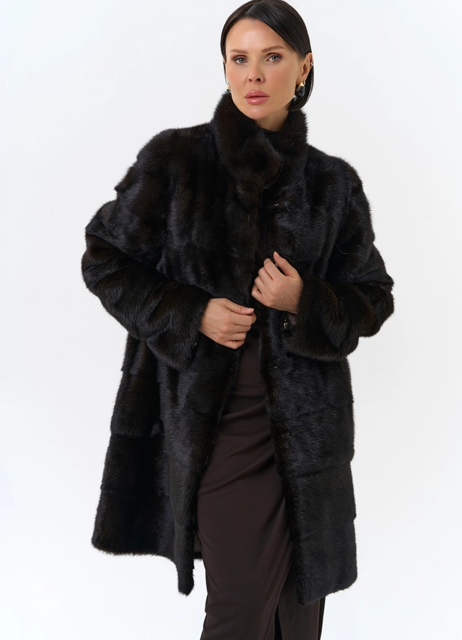 Поперечная шуба из норки модель № 25892 меха малина