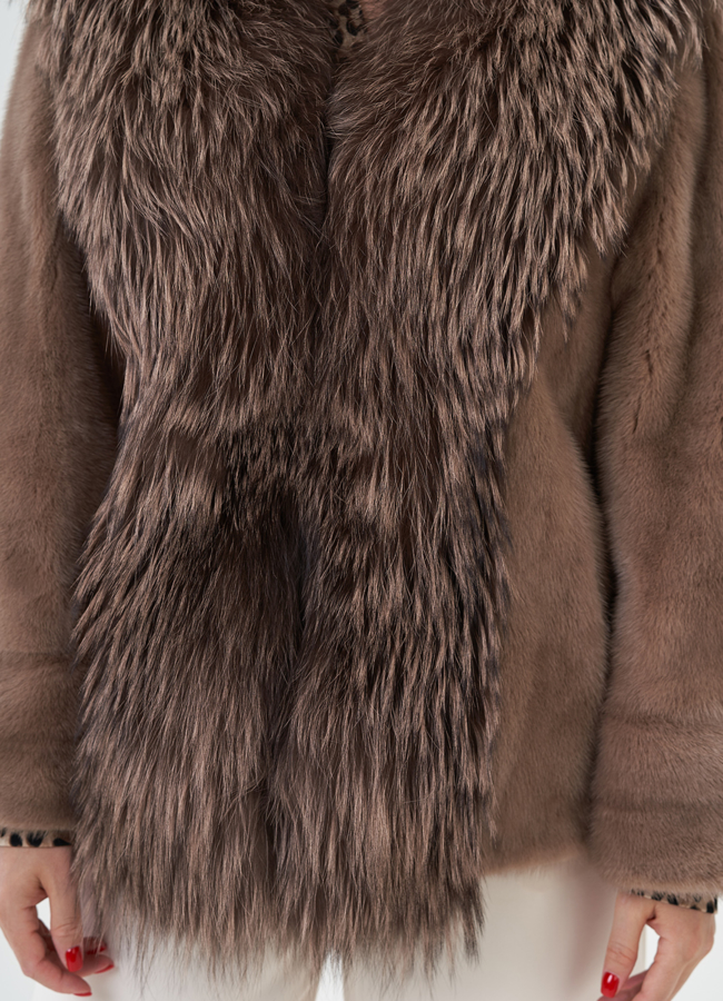 Куртка из норки с отделкой из меха чернобурки  модель № 24740 универмаг малина