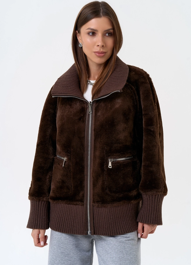 Женский двухсторонний бомбер из эко замши в коричневом цвете модель № 31436 универмаг малина