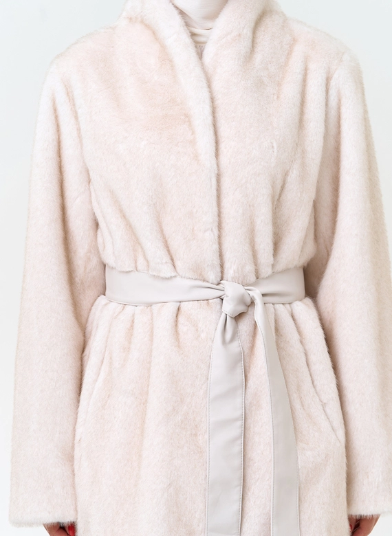 Женская шуба из эко меха