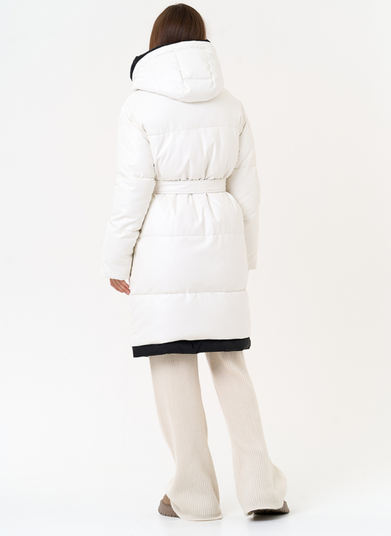 Белый пуховик из эко кожи с поясом