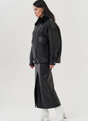 Женская дубленка черного цвета 