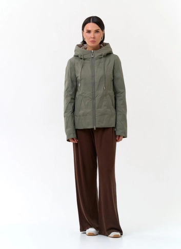Женская куртка с капюшоном