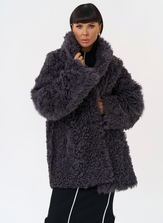 Женская двухсторонняя дубленка с декоративным поясом