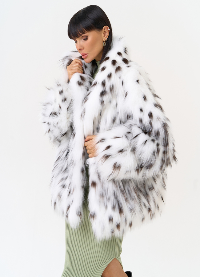 Белая шуба из меха лисы с поясом модель № 31648 универмаг малина