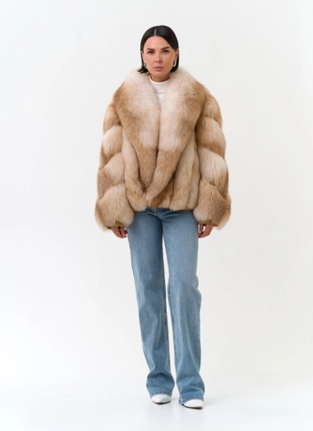 Шуба из меха лисы